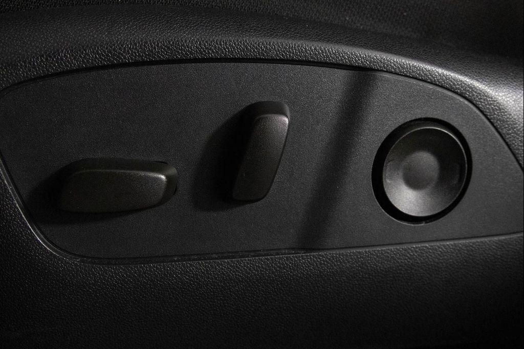 used 2025 GMC Acadia car, priced at $36,995