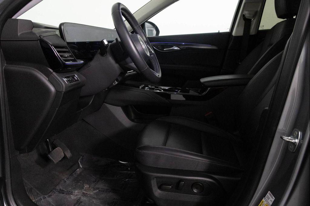 used 2025 Buick Envision car, priced at $29,397