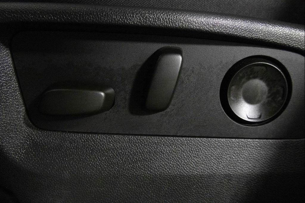 used 2025 Buick Envision car, priced at $29,397