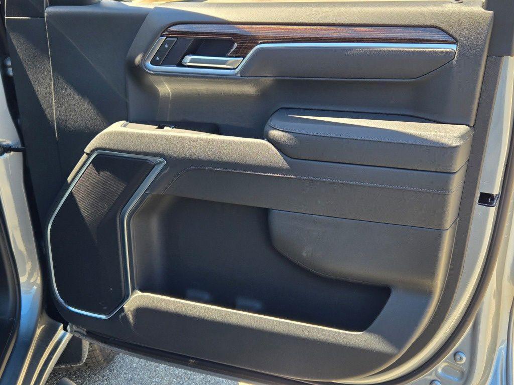 new 2026 GMC Sierra 1500 car, priced at $45,436