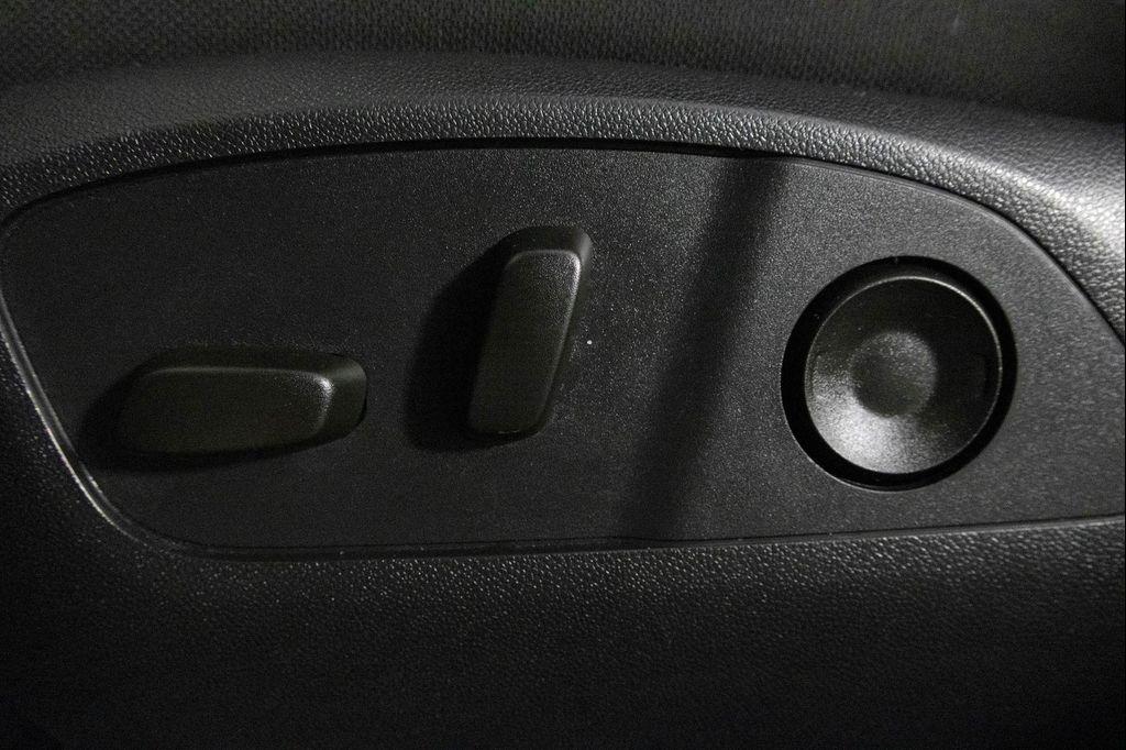 used 2025 GMC Acadia car, priced at $33,270