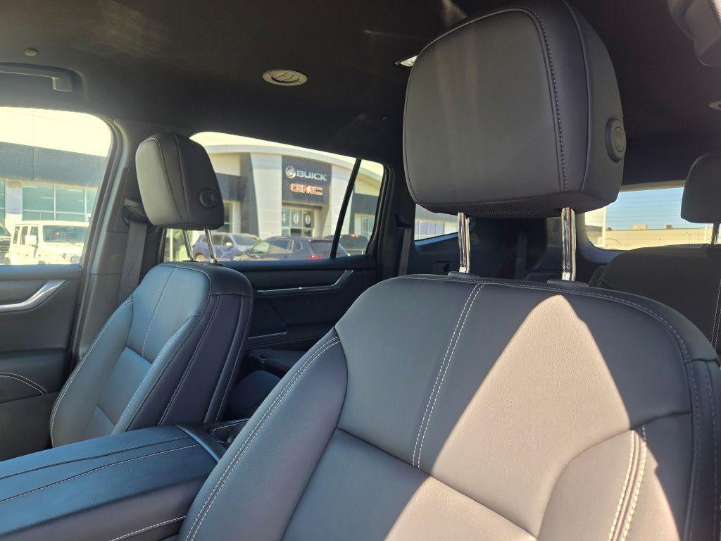 new 2025 GMC Acadia car, priced at $39,945