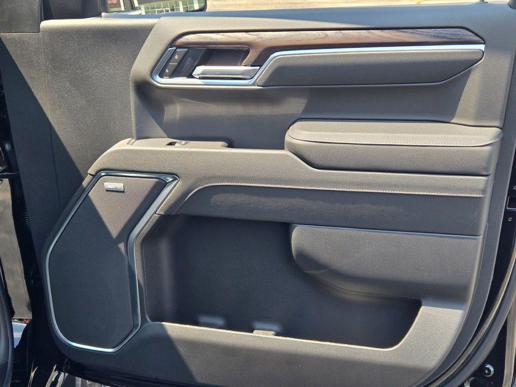 new 2026 GMC Sierra 1500 car, priced at $55,995