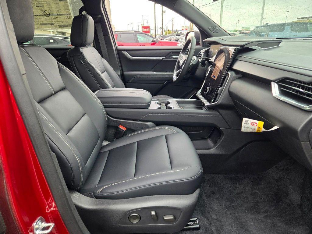 new 2025 GMC Acadia car, priced at $43,867