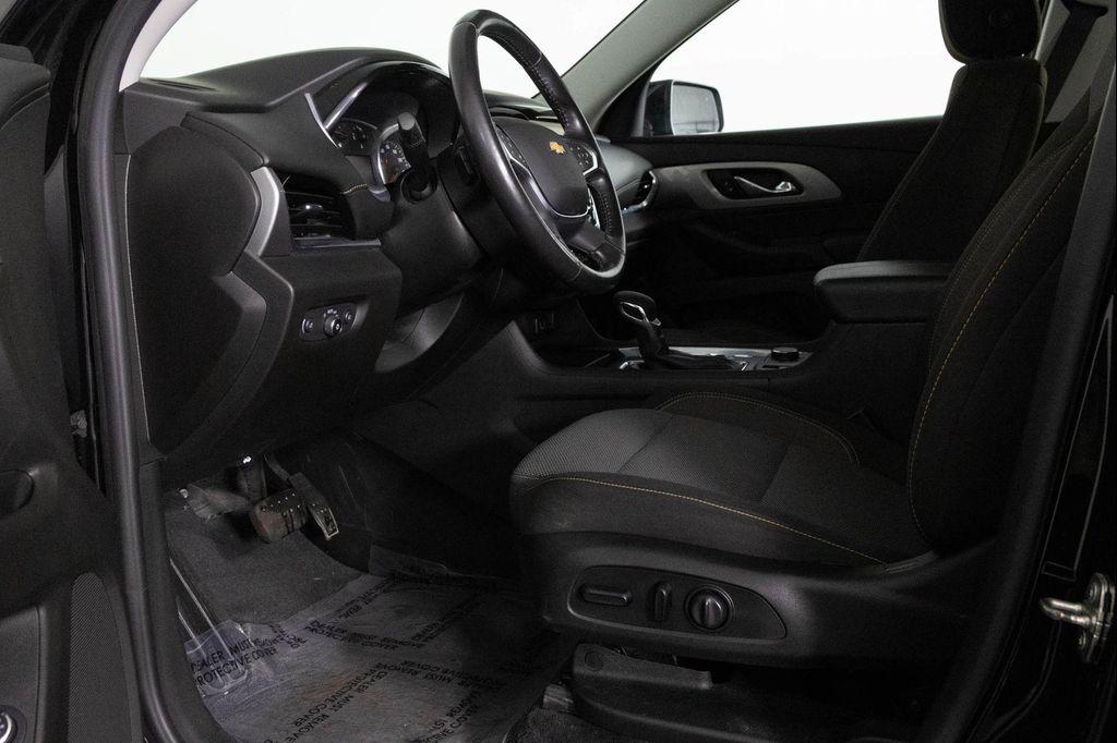 used 2021 Chevrolet Traverse car, priced at $22,977