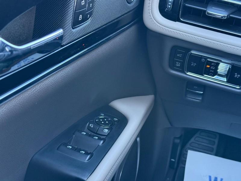 used 2023 Lincoln Nautilus car, priced at $38,980