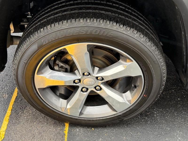 used 2022 Jeep Grand Cherokee L car, priced at $28,762