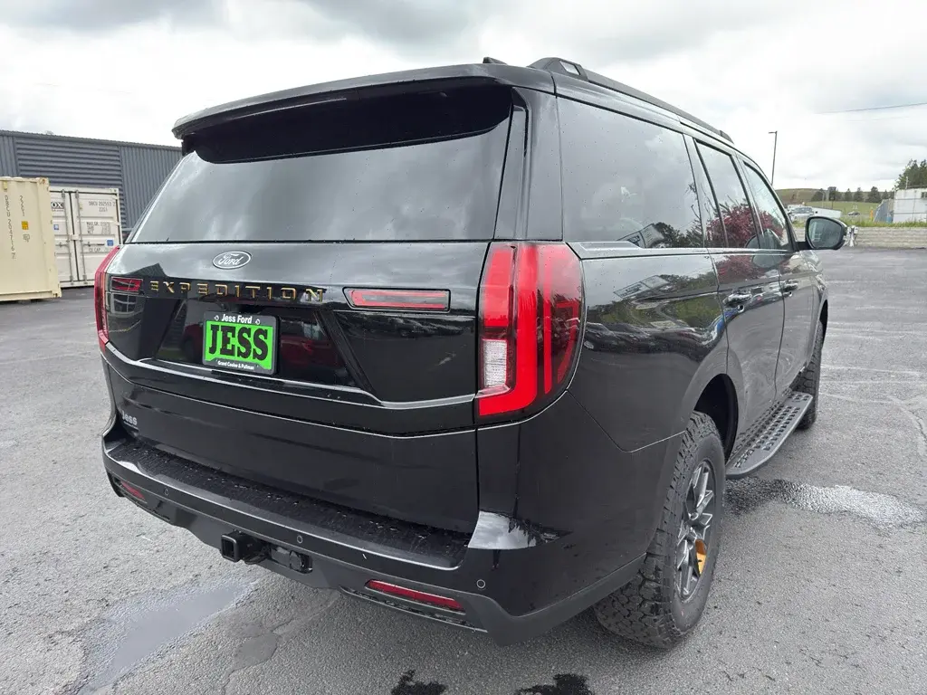 new 2026 Ford Expedition car, priced at $78,428
