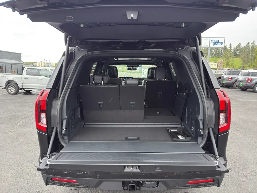 new 2026 Ford Expedition car, priced at $78,428