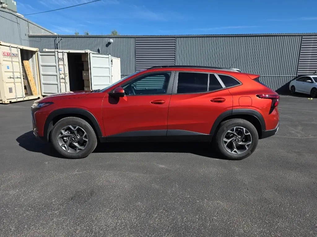 used 2024 Chevrolet Trax car, priced at $18,262