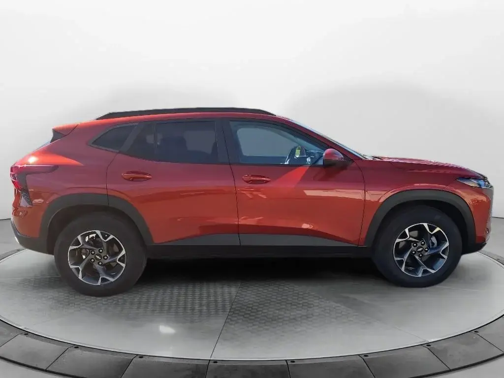 used 2024 Chevrolet Trax car, priced at $18,262
