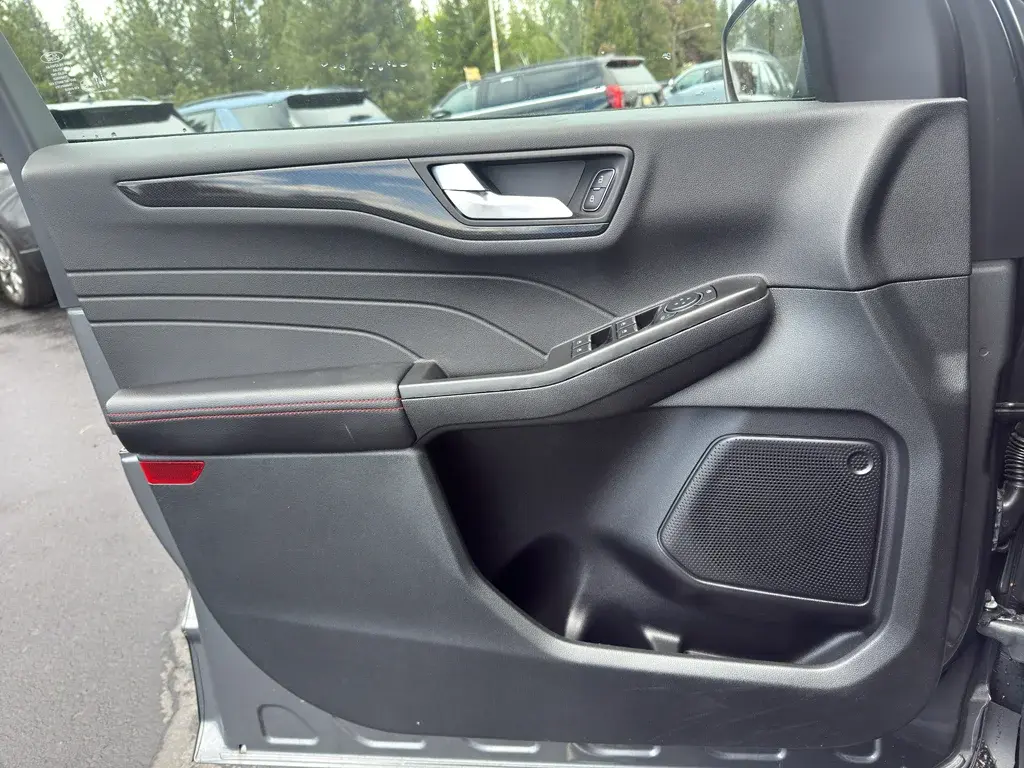 used 2025 Ford Escape car, priced at $24,827