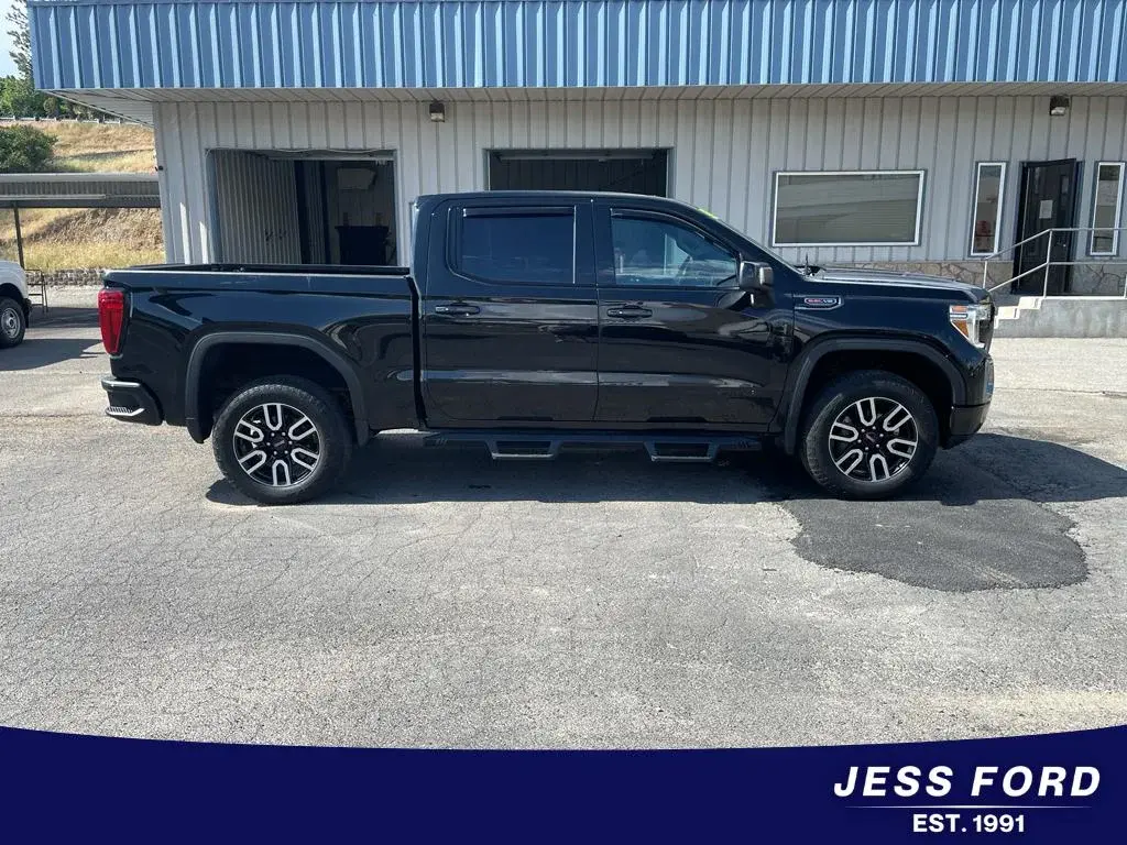 used 2022 GMC Sierra 1500 Limited car, priced at $37,843