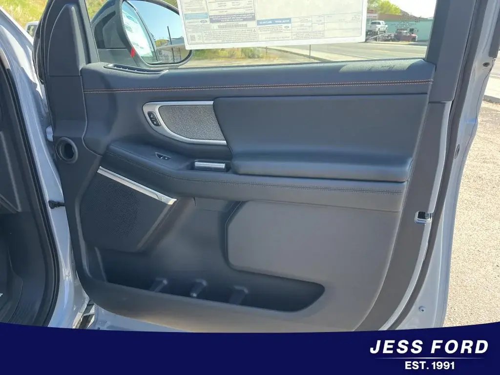 used 2025 Ford Expedition car, priced at $72,377