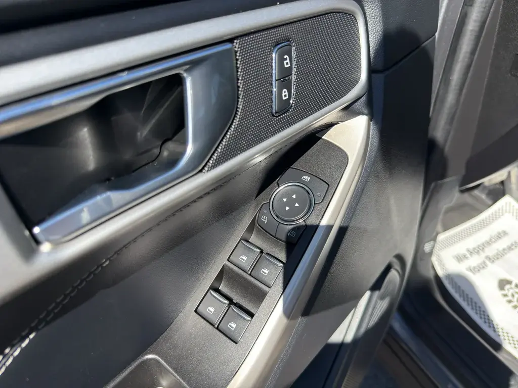 used 2022 Ford Explorer car, priced at $33,372