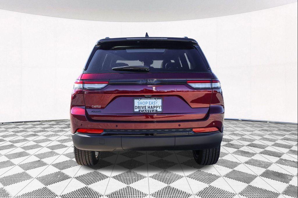 new 2025 Jeep Grand Cherokee car, priced at $46,046