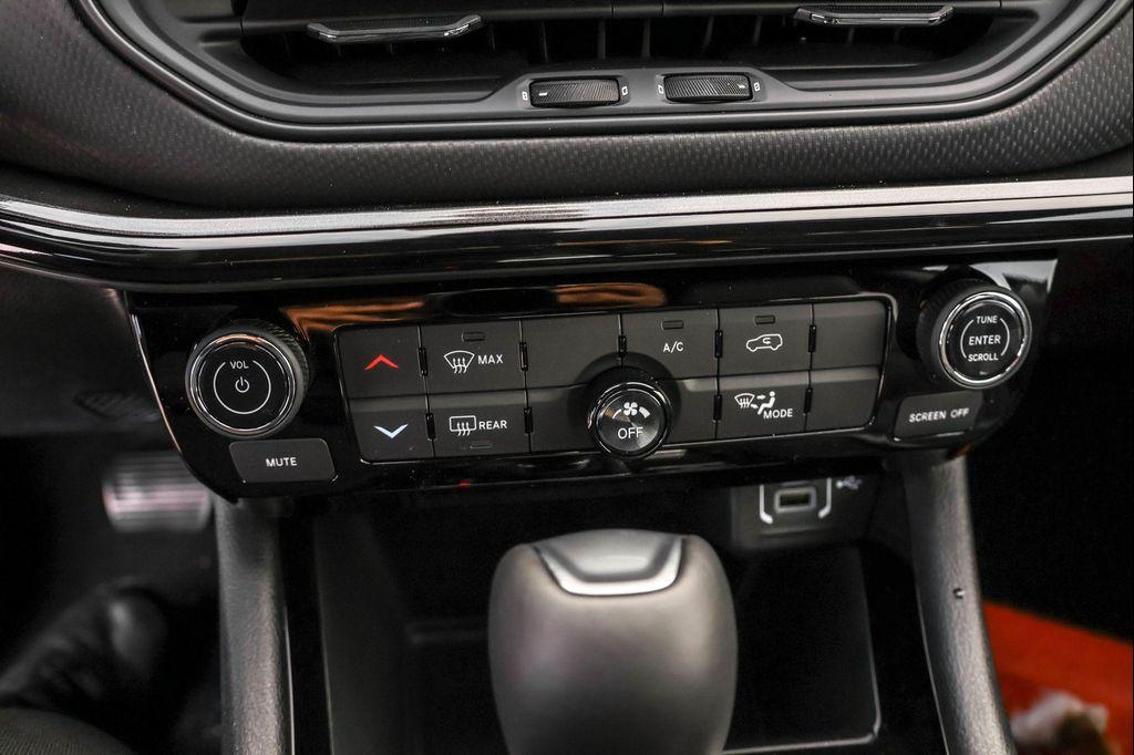 new 2026 Jeep Compass car, priced at $29,624