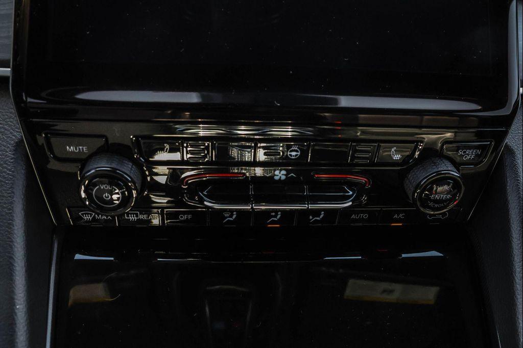 new 2025 Jeep Grand Cherokee car, priced at $46,660