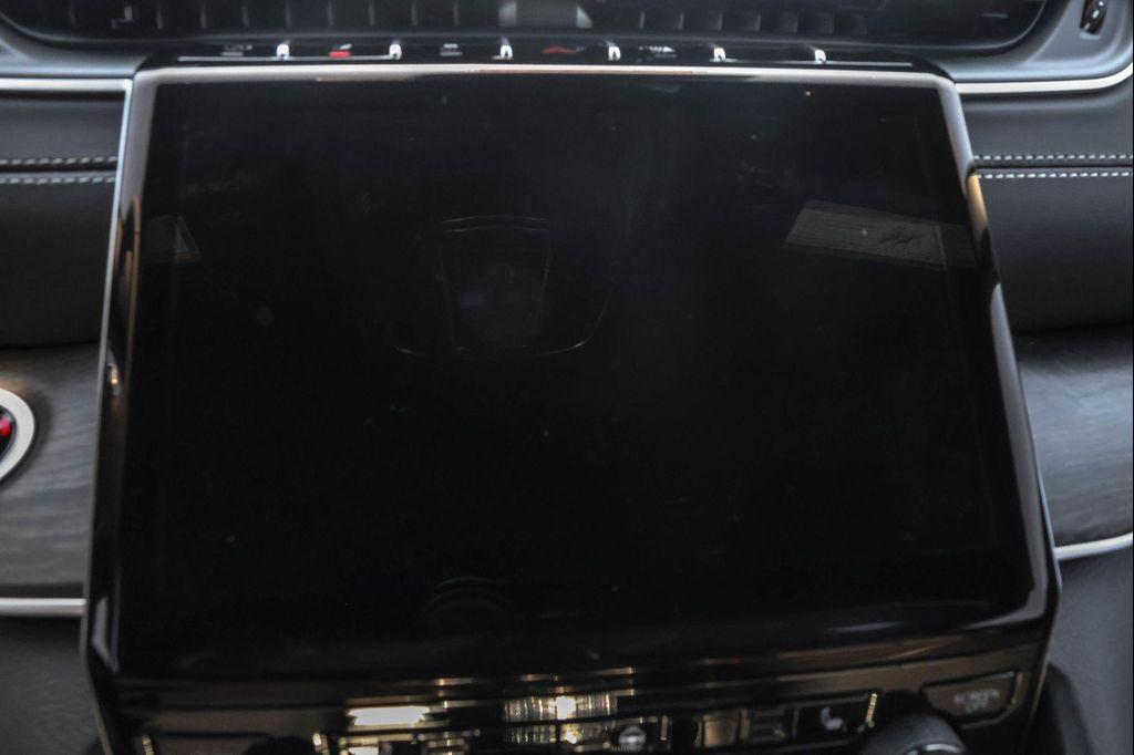 new 2025 Jeep Grand Cherokee car, priced at $46,660