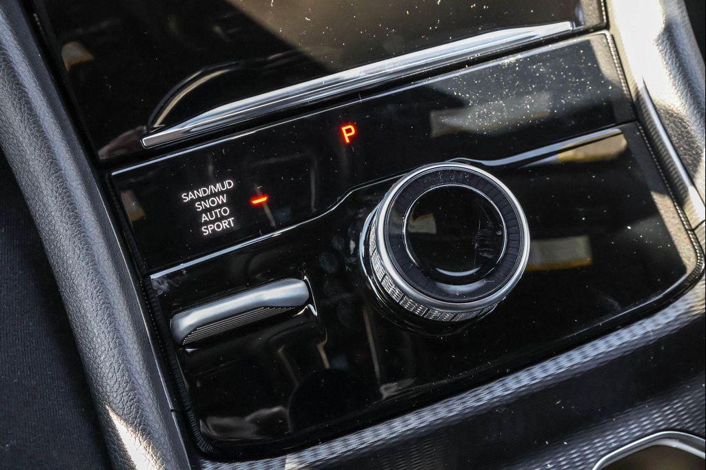 new 2025 Jeep Grand Cherokee car, priced at $44,347