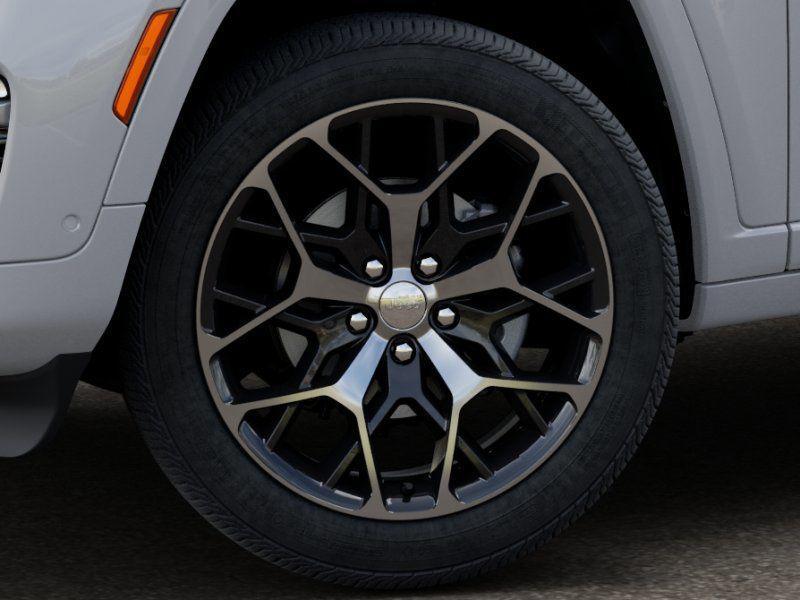 new 2025 Jeep Grand Cherokee car, priced at $57,810
