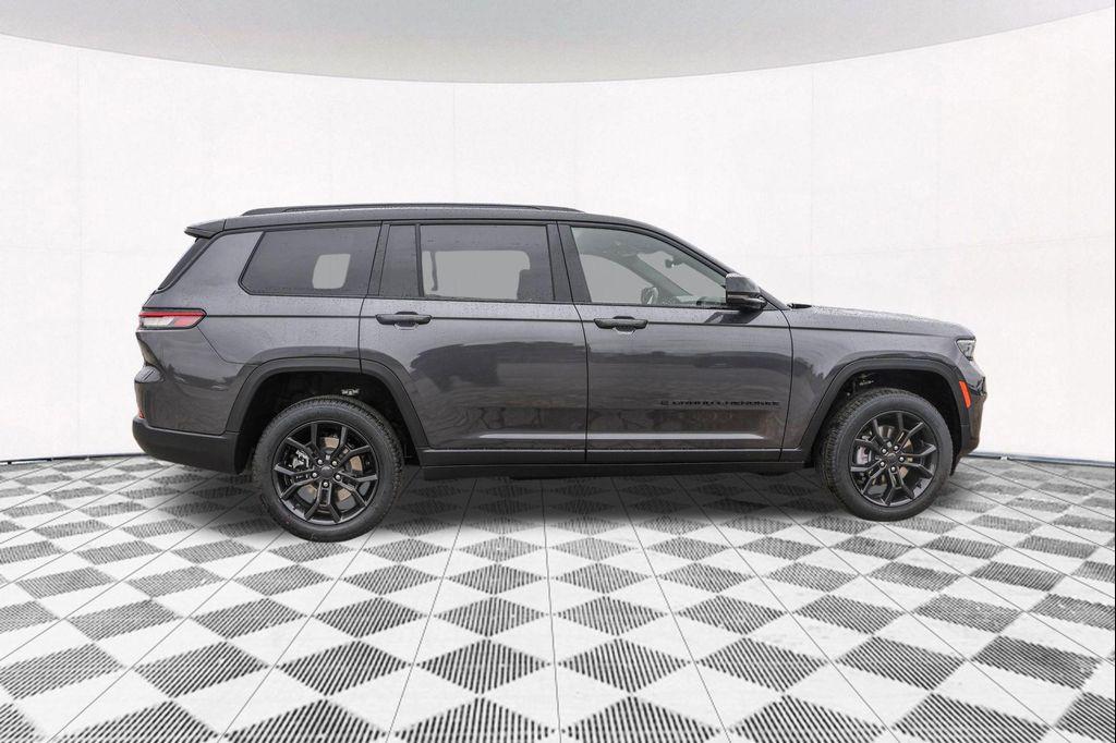 new 2025 Jeep Grand Cherokee L car, priced at $46,846