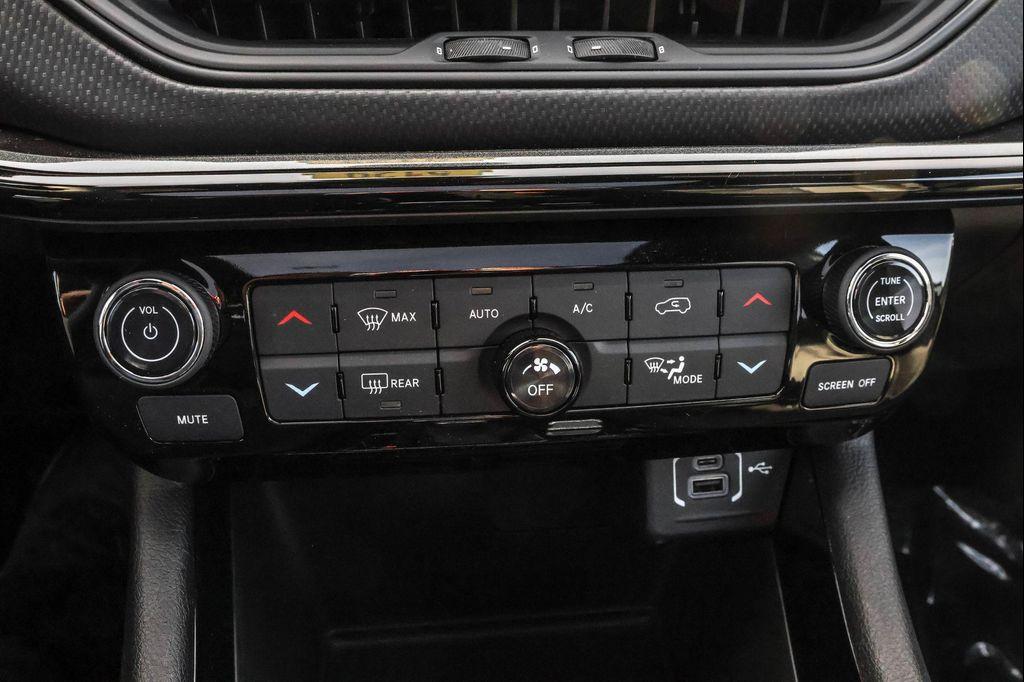 new 2025 Jeep Compass car, priced at $31,059