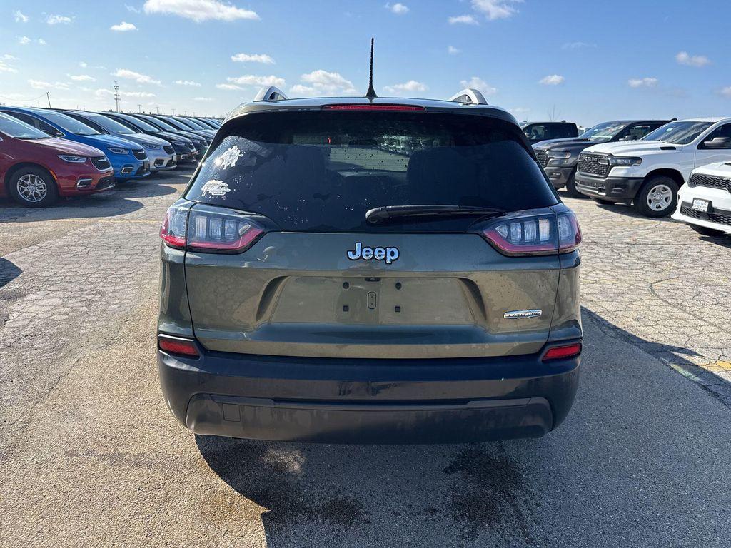 used 2019 Jeep Cherokee car, priced at $10,977
