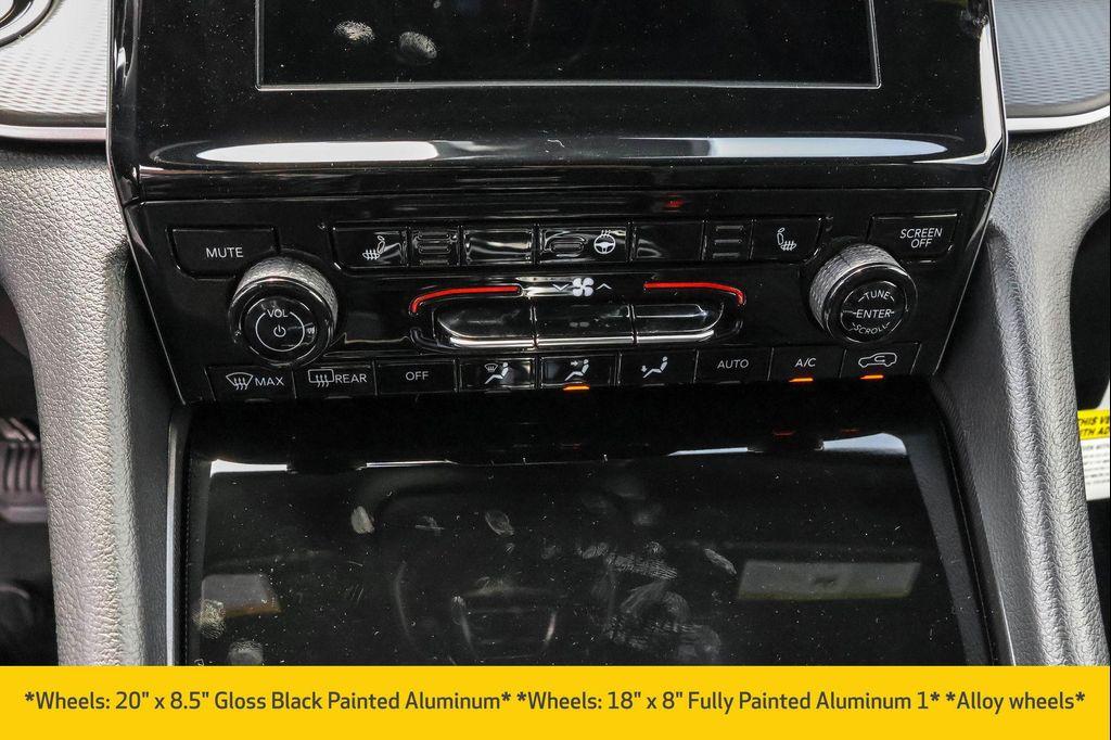 new 2025 Jeep Grand Cherokee car, priced at $38,780