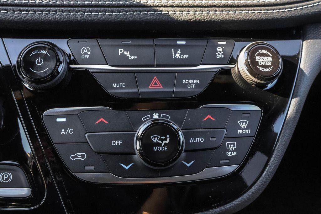 new 2026 Chrysler Pacifica car, priced at $39,415