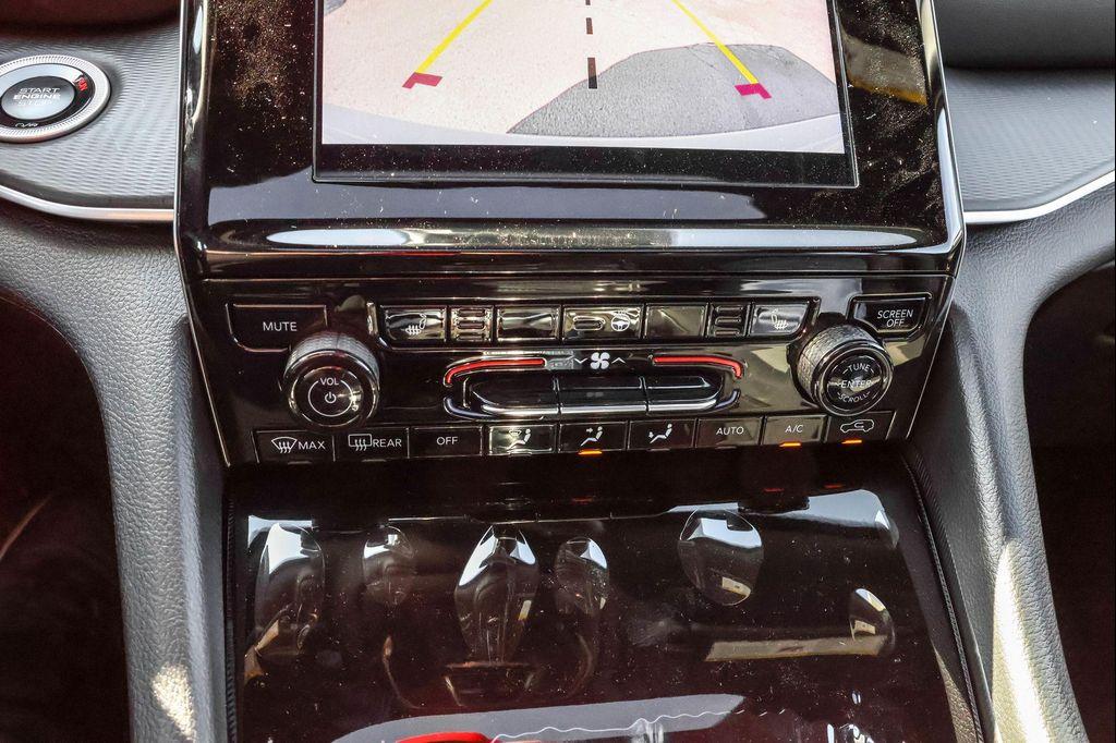 new 2025 Jeep Grand Cherokee car, priced at $40,516