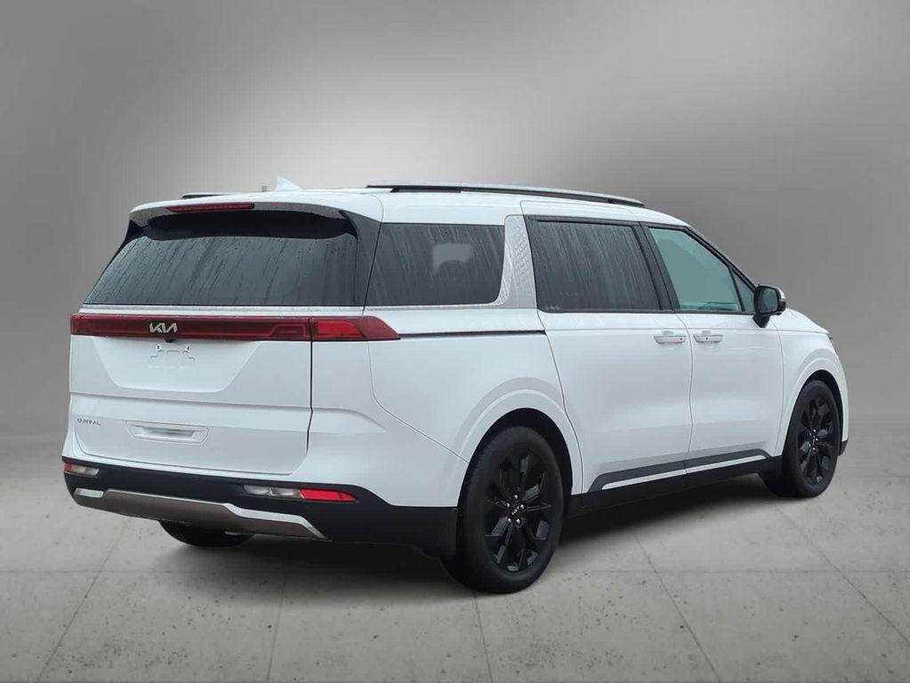 used 2023 Kia Carnival car, priced at $27,995
