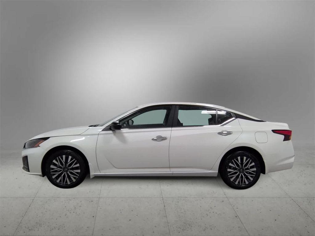 new 2025 Nissan Altima car, priced at $28,400