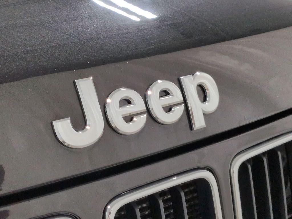 used 2016 Jeep Grand Cherokee car, priced at $13,995