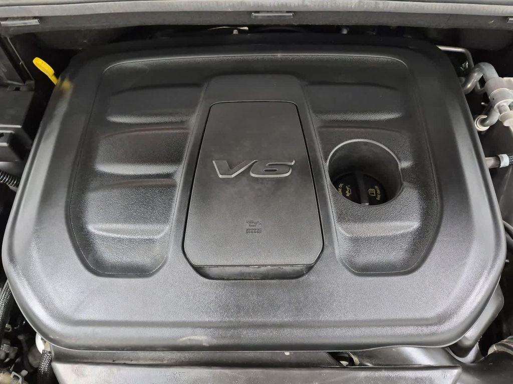 used 2021 Jeep Grand Cherokee car, priced at $18,302
