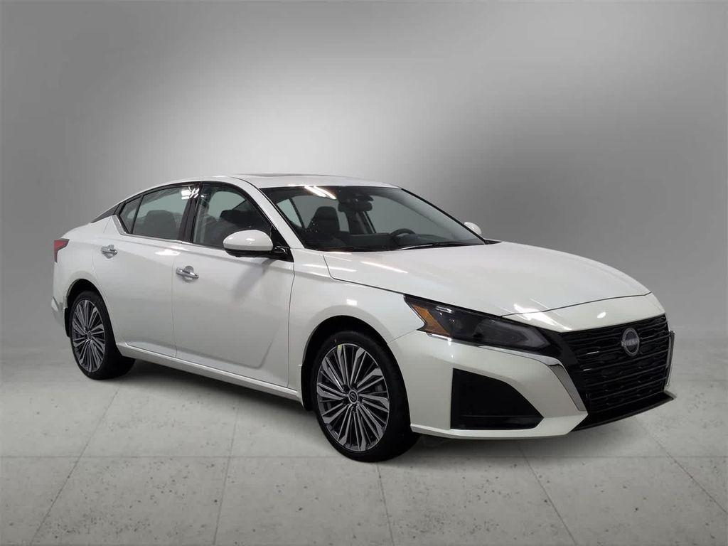 new 2025 Nissan Altima car, priced at $35,980