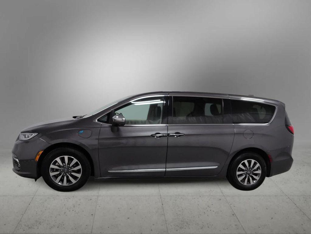 used 2022 Chrysler Pacifica Hybrid car, priced at $23,933