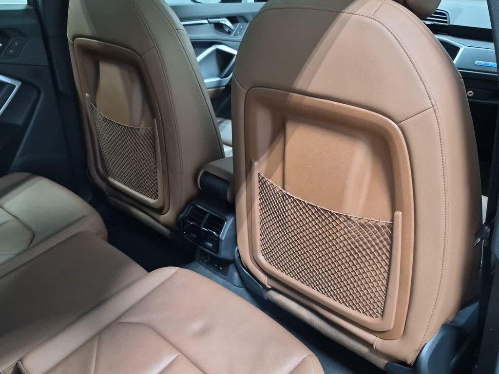 Audi Q3 view 19