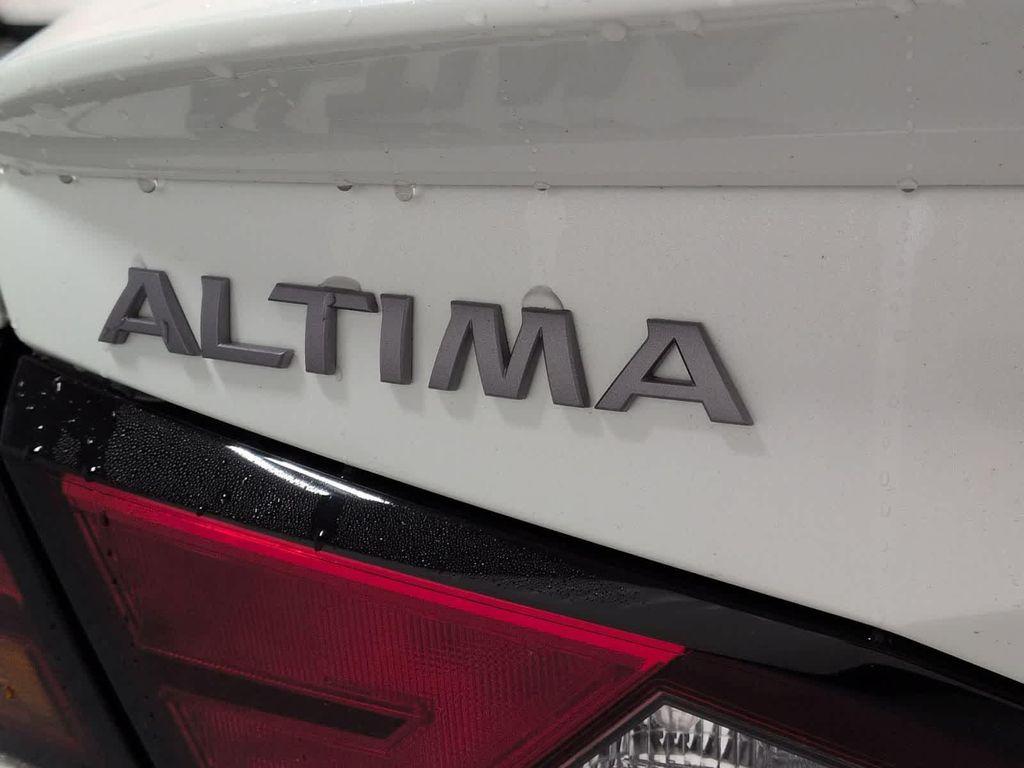 new 2025 Nissan Altima car, priced at $31,581
