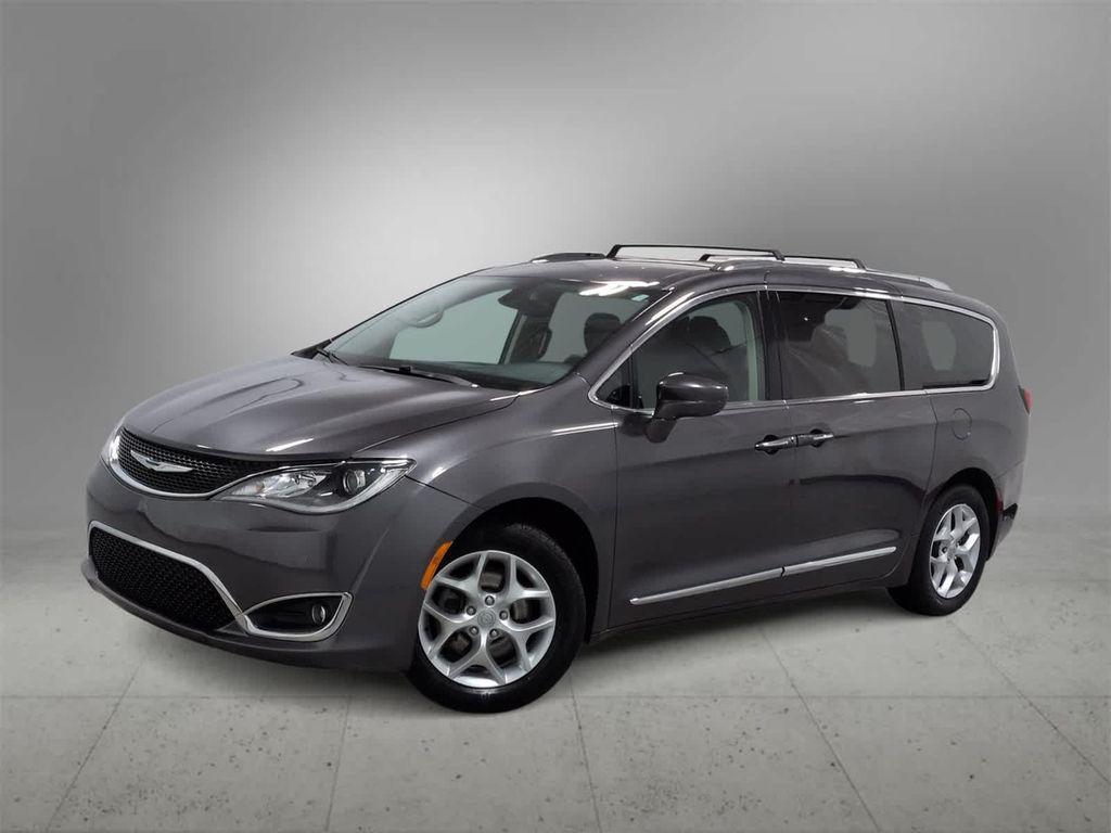 used 2018 Chrysler Pacifica car, priced at $12,821