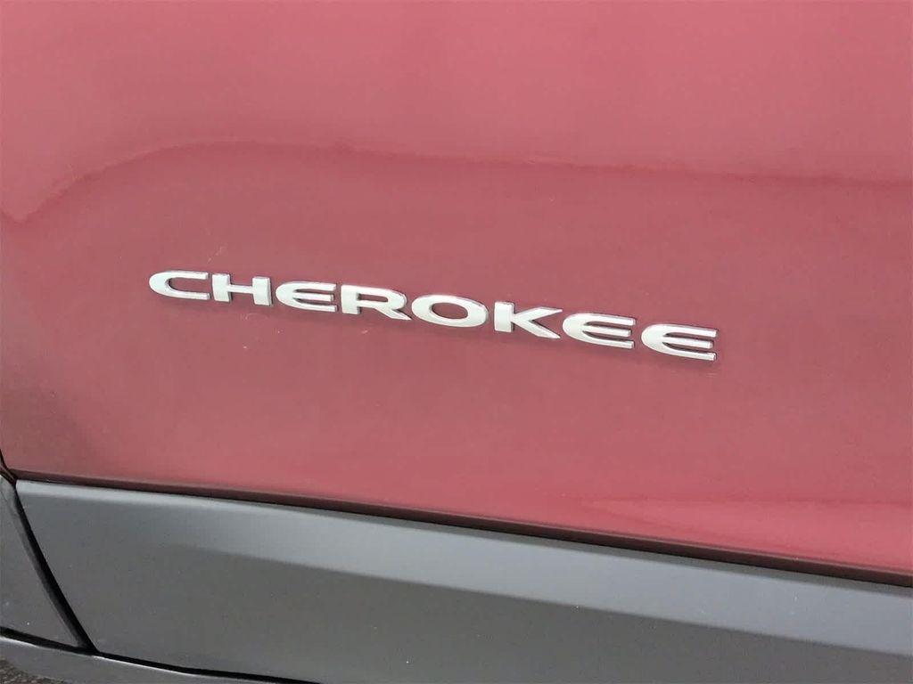 used 2021 Jeep Cherokee car, priced at $18,289
