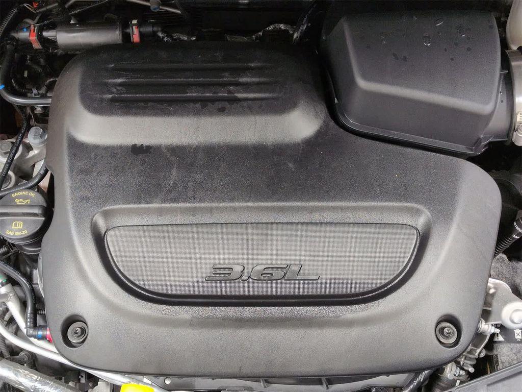 used 2025 Chrysler Pacifica car, priced at $28,929