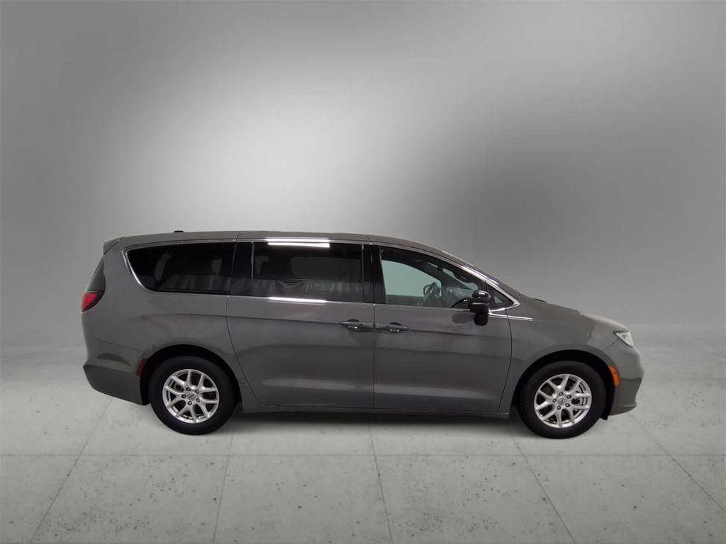 used 2025 Chrysler Pacifica car, priced at $28,929