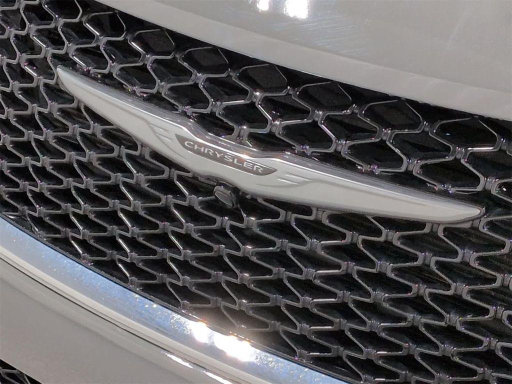 used 2025 Chrysler Pacifica car, priced at $28,929