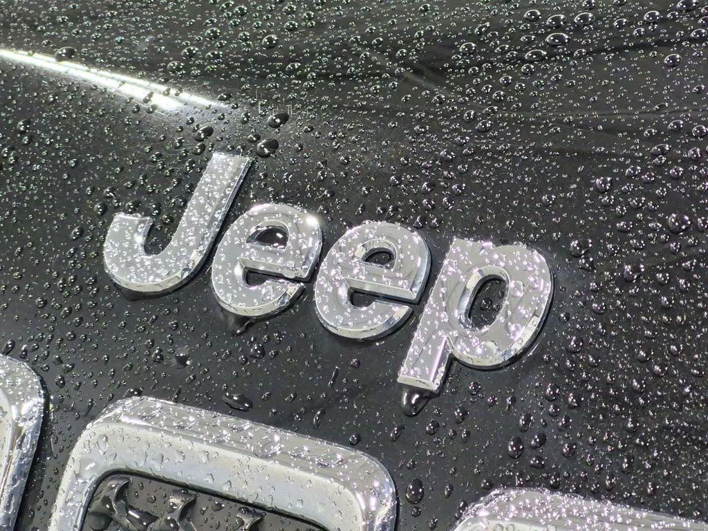 used 2019 Jeep Cherokee car, priced at $13,371