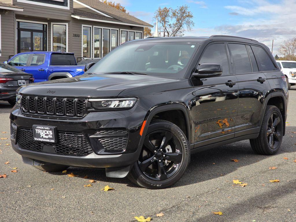 used 2024 Jeep Grand Cherokee car, priced at $36,999