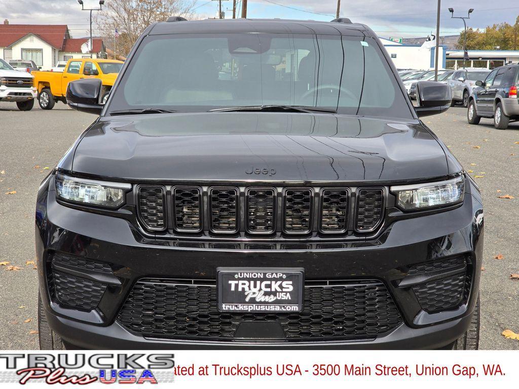 used 2024 Jeep Grand Cherokee car, priced at $36,999