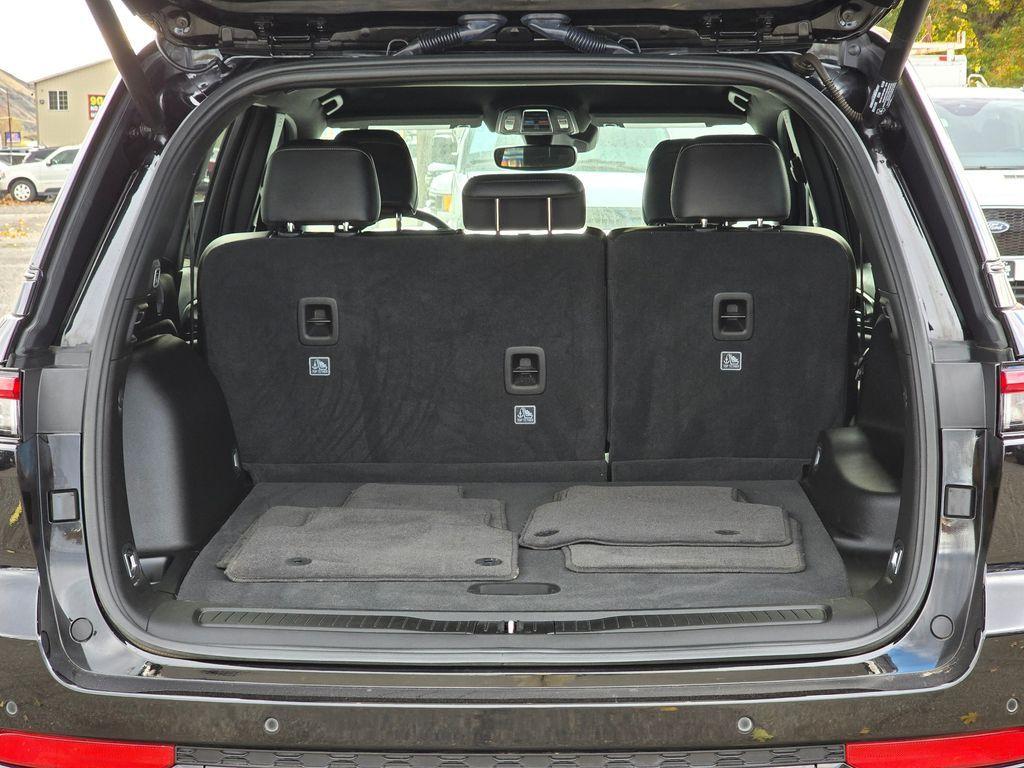 used 2024 Jeep Grand Cherokee car, priced at $36,999