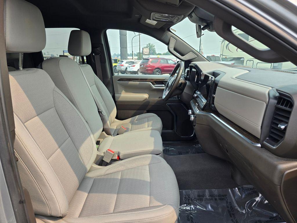 used 2023 GMC Sierra 1500 car, priced at $27,401