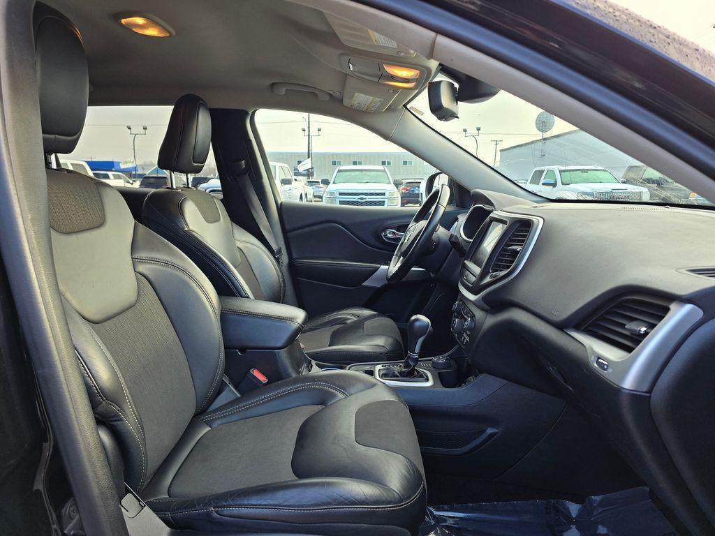 used 2018 Jeep Cherokee car, priced at $13,635